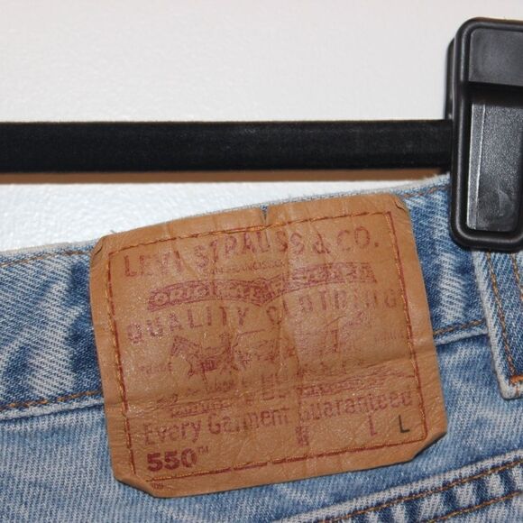 Levi's  550 High Waisted Jean Shorts Women size 30 - Picture 8 of 10